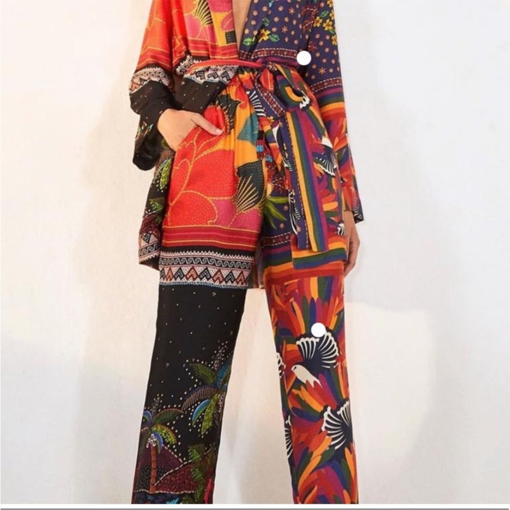 FARM Rio Multicolor Mixed Scarves Drawstring Pant - Picture 3 of 6